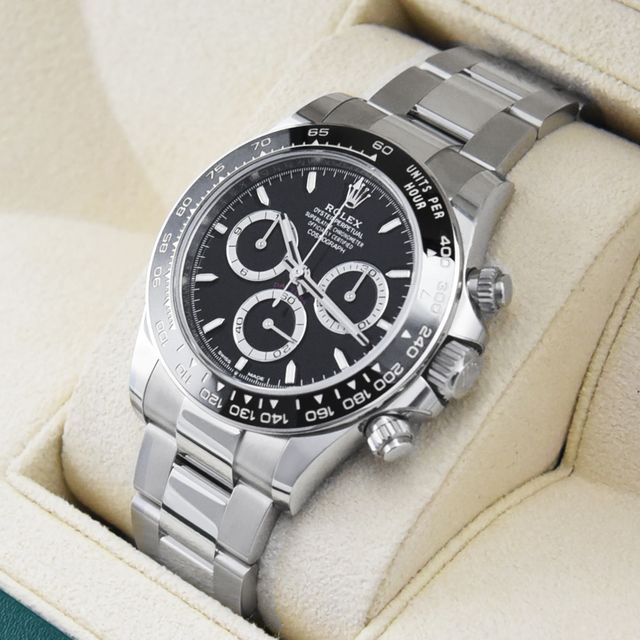 Rolex Daytona 126500 LN Image 4